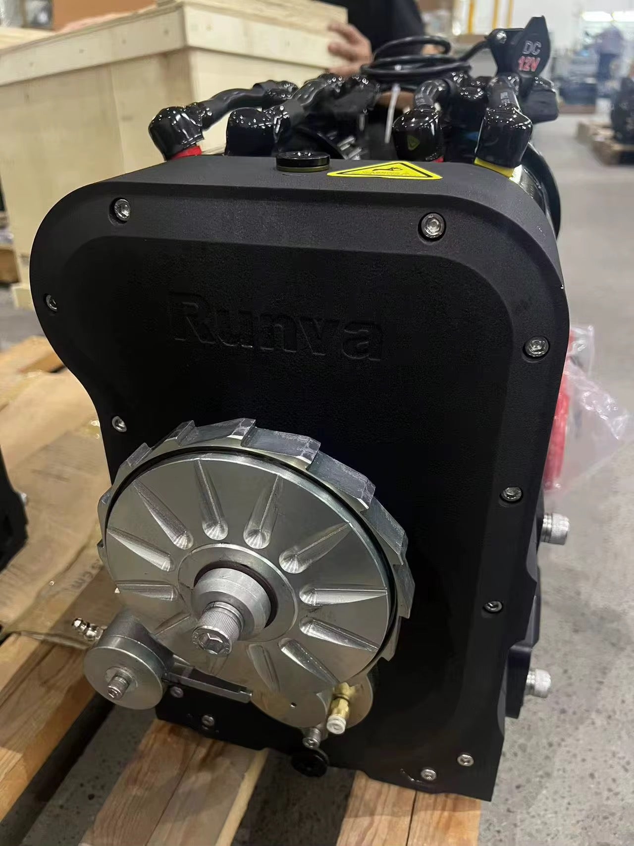 Runva Universal Dual 7.2HP Free Spool Winch - 14,000 LBS Capacity
